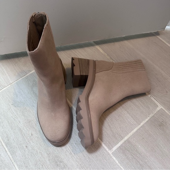 Dolce Vita Martey H2O taupe suede waterproof boot (6) - Picture 3 of 8